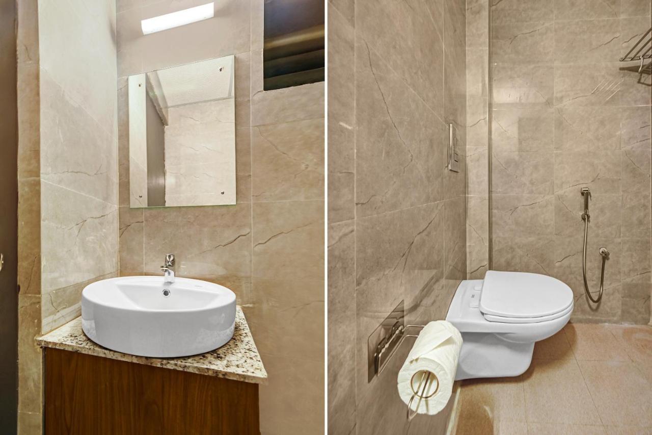 Super Townhouse Oak Hillside Aqua Hotel Khandagiri Bagian luar foto